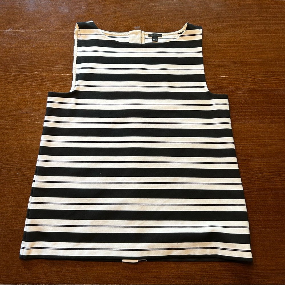 Ann Taylor sleeveless button back black and white striped top, size L